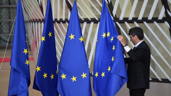 Флаги ЕС в здании Европейского Совета в Брюсселе - 俄罗斯卫星通讯社
