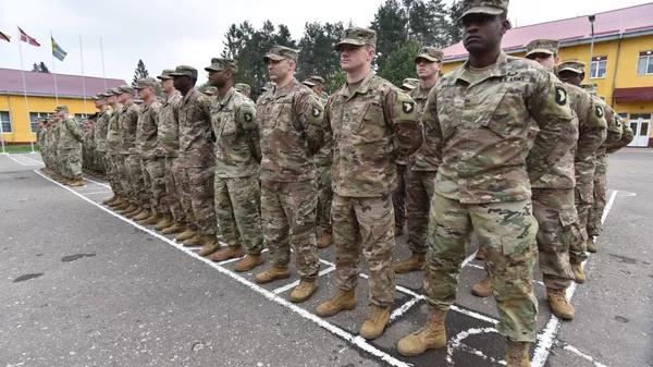 美媒：特朗普提議重新考慮向烏克蘭提供軍事援助的問題 - 俄羅斯衛星通訊社