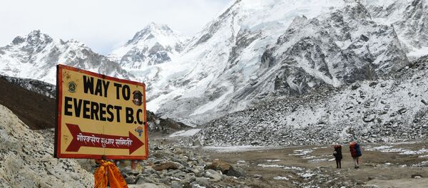 珠穆朗玛峰变成垃圾场 珠穆朗玛峰变成垃圾场 - 俄罗斯卫星通讯社