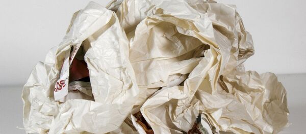 美国一女子收到45年前自己放到漂流瓶中信件的回信 美国一女子收到45年前自己放到漂流瓶中信件的回信 - 俄罗斯卫星通讯社