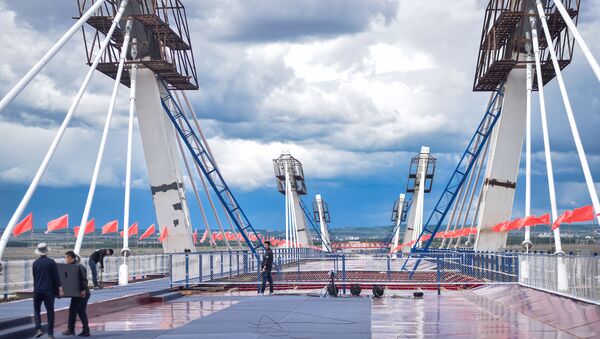 Стыковка международного моста Благовещенск - Хэйхэ  - 俄罗斯卫星通讯社