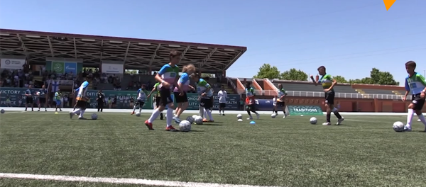 “友誼·足球”國際比賽 “友誼·足球”國際比賽 - 俄羅斯衛星通訊社