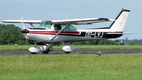 Легкий многоцелевой самолет Cessna 152 - 俄羅斯衛星通訊社