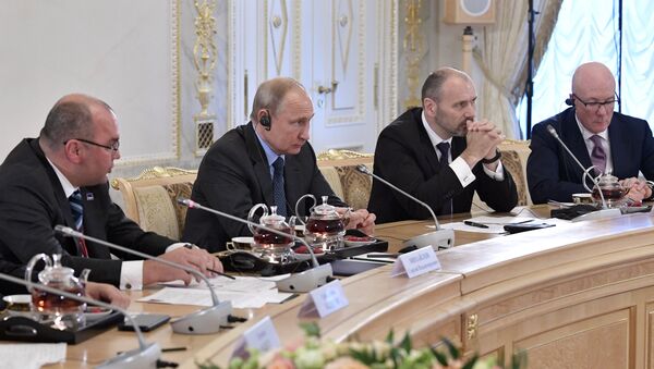 普京：他和安倍都希望签署和平协议 - 俄罗斯卫星通讯社