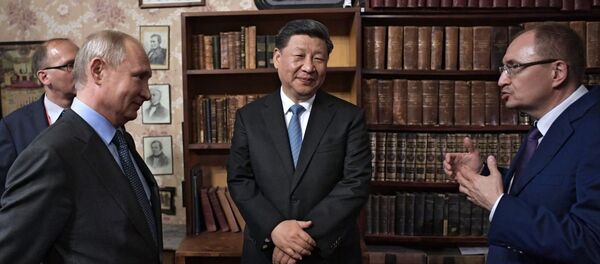 俄中元首参观在圣彼得堡国立大学举办的俄中合作主题展 - 俄罗斯卫星通讯社