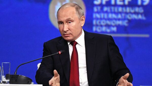 普京：俄中没有成立军事联盟 也不针对任何国家 - 俄罗斯卫星通讯社