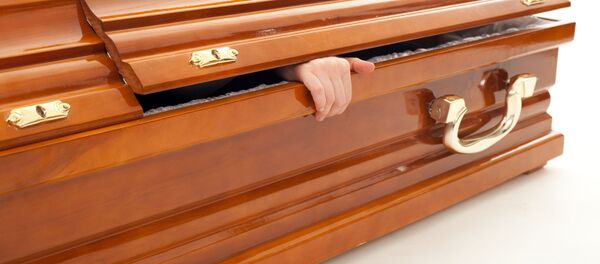 菲律宾女孩在自己的葬礼上苏醒 - 俄罗斯卫星通讯社