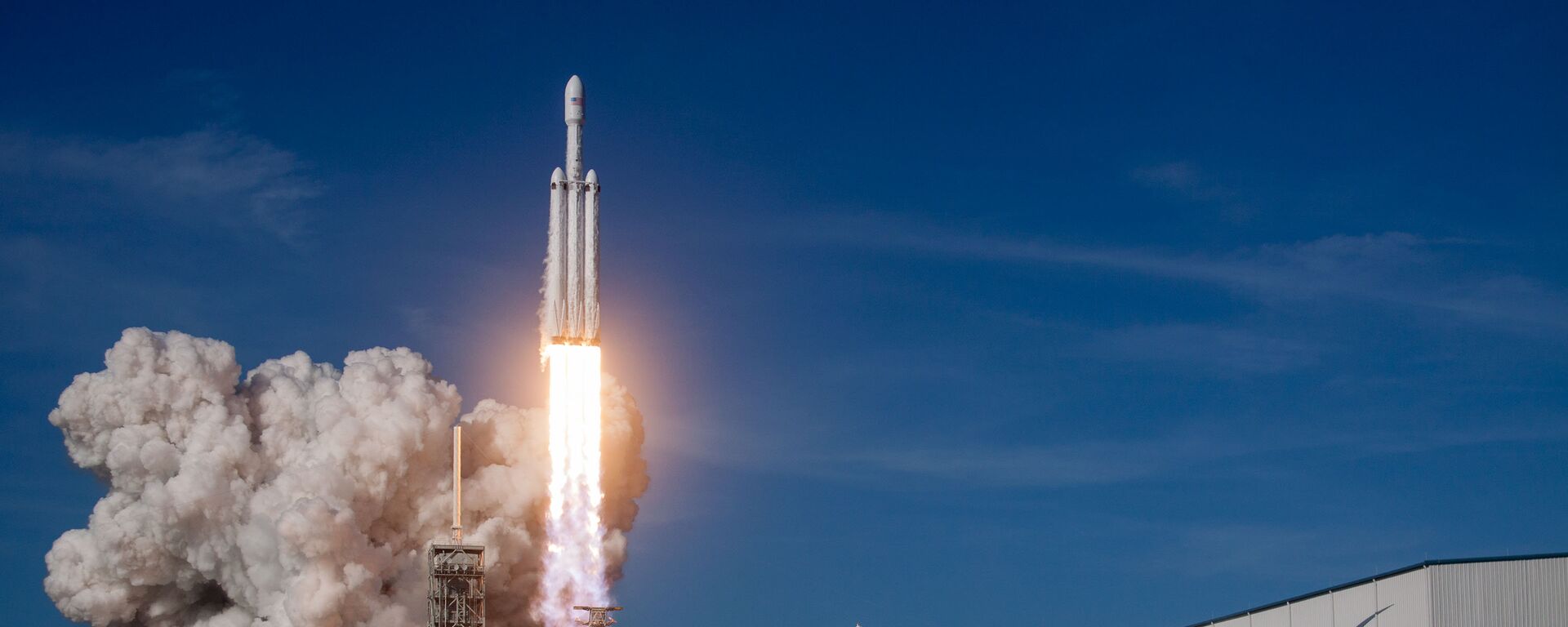 Запуск ракеты-носителя Falcon Heavy американской компании SpaceX  - 俄羅斯衛星通訊社, 1920, 10.02.2021