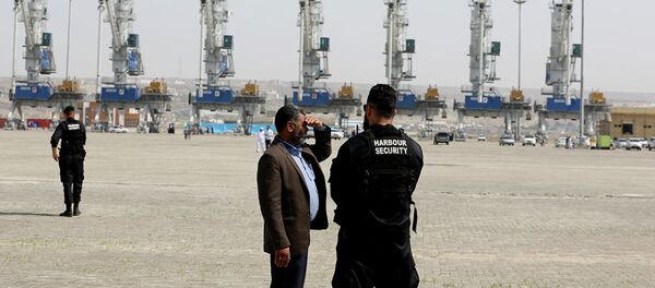 五角大樓公佈疑似阿曼灣油輪事件視頻 五角大樓公佈疑似阿曼灣油輪事件視頻 - 俄羅斯衛星通訊社