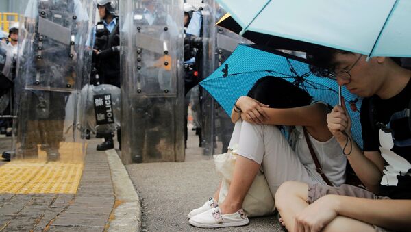 香港抗议活动学生代表再次拒绝与特首会谈 - 俄罗斯卫星通讯社