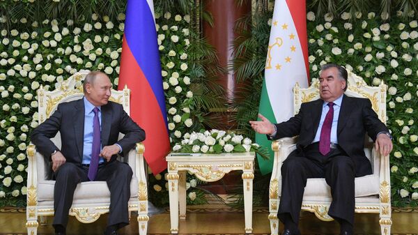 普京与塔吉克斯坦总统拉赫蒙 - 俄罗斯卫星通讯社