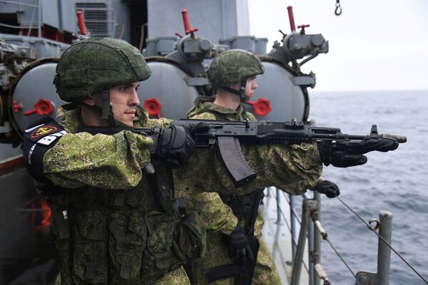 俄羅斯軍人在“Sareks-2019”海上搜救演習中 - 俄羅斯衛星通訊社