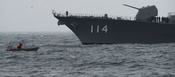 Японский эскадренный миноносец Судзунами во время совместных учений по поиску и спасению на море Сарекс-2019 - 俄罗斯卫星通讯社