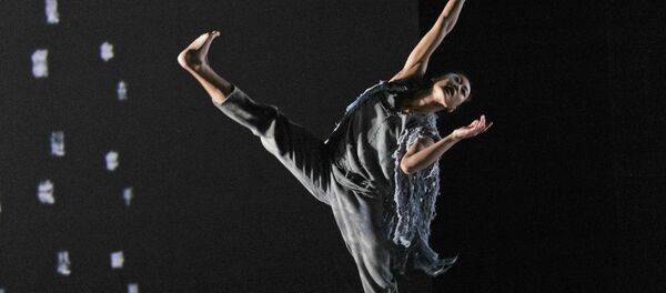 台湾现代舞蹈表演团体云门舞集：《关于岛屿》 - 俄罗斯卫星通讯社