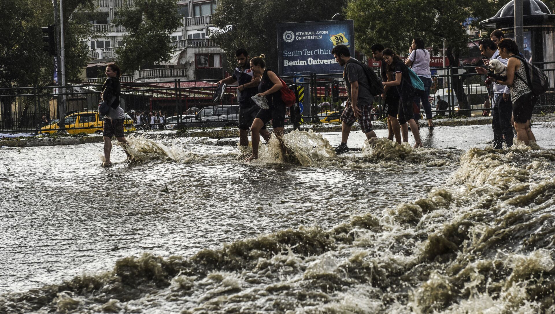 土耳其北部洪水致4人遇難 - 俄羅斯衛星通訊社, 1920, 12.08.2021