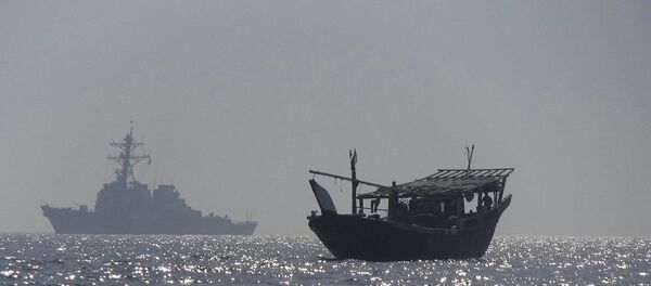 Эсминец USS McFaul (DDG 74) в Персидском заливе. 11 июня 2019 - 俄罗斯卫星通讯社
