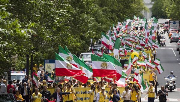 伊朗裔移民走上华盛顿街头要求更换德黑兰政权 - 俄罗斯卫星通讯社