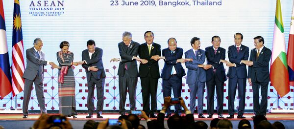 美國的保護主義促使東盟同中國發展自由貿易 - 俄羅斯衛星通訊社