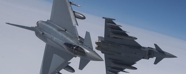 Немецкий истребитель Eurofighter Typhoon во время учений ВВС НАТО в воздушном пространстве Литвы - 俄罗斯卫星通讯社
