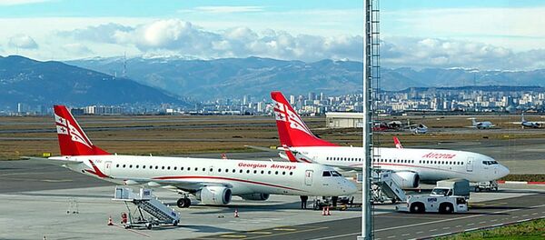 格鲁吉亚Airzena航空公司的客机 格鲁吉亚Airzena航空公司的客机 - 俄罗斯卫星通讯社