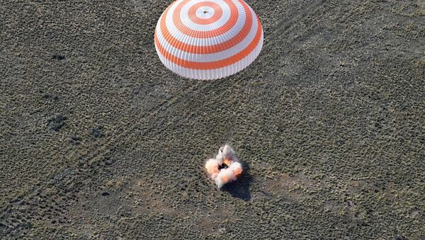 “联盟MS-11”号载人飞船着陆 - 俄罗斯卫星通讯社