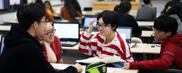 普京：美国禁止中国学生选修某些专业的事实让人感到惊讶 - 俄罗斯卫星通讯社