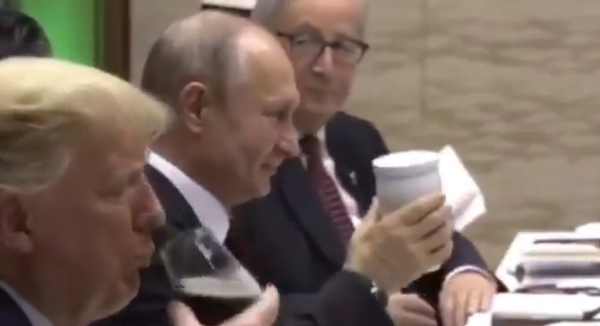 克宫解答普京保温杯之谜 - 俄罗斯卫星通讯社