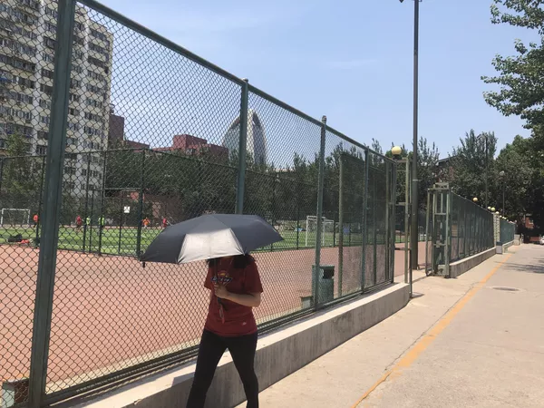 北京高溫黃色預警持續 看北京年輕人如何“佛系”避暑 北京高溫黃色預警持續 看北京年輕人如何“佛系”避暑 - 俄羅斯衛星通訊社