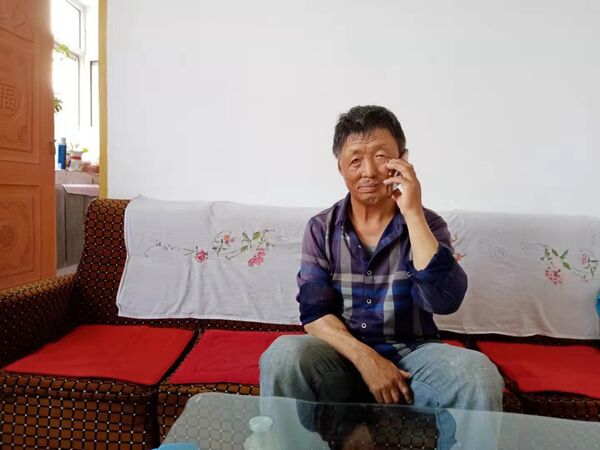 孟宪国接受卫星通讯社采访 (摄影:孙贵华) 孟宪国接受卫星通讯社采访 (摄影:孙贵华) - 俄罗斯卫星通讯社