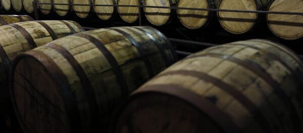 美国肯塔基州金宾威士忌仓库起火 4.5万桶酒付之一炬 - 俄罗斯卫星通讯社