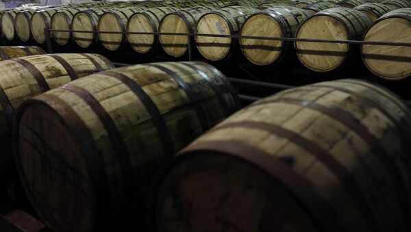 美国肯塔基州金宾威士忌仓库起火 4.5万桶酒付之一炬 - 俄罗斯卫星通讯社