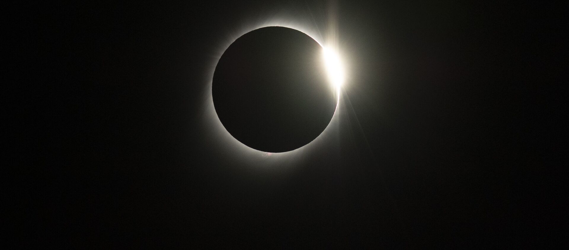 Солнечное затмение 2 июля 2019 года, снятое из обсерватории в Чили - 俄羅斯衛星通訊社, 1920, 21.06.2020