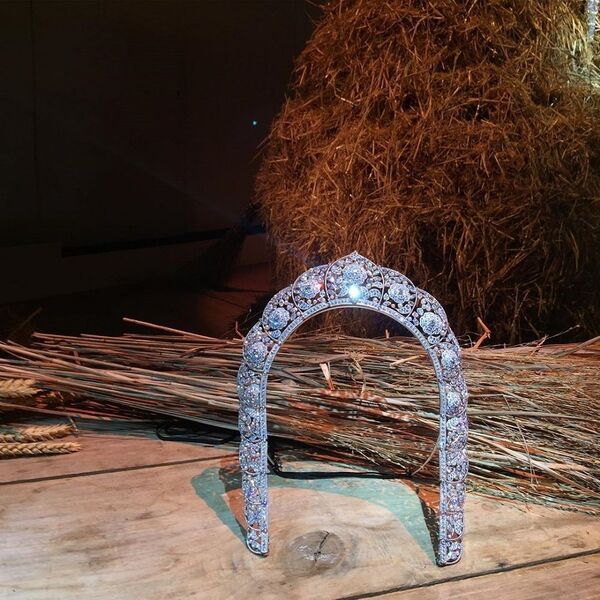 香奈儿专门推出俄罗斯风新款高级珠宝饰品 - 俄罗斯卫星通讯社