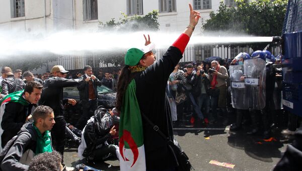 阿爾及利亞首都舉行大規模反政府抗議活動 - 俄羅斯衛星通訊社