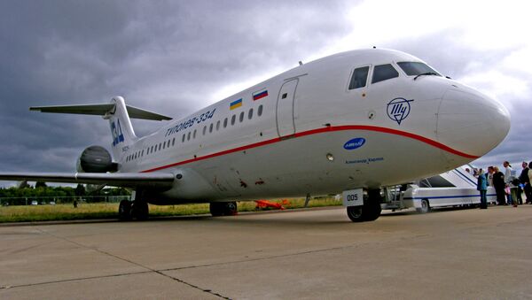 俄葉卡捷琳堡一架圖-134飛機起飛時碰到跑道燈 - 俄羅斯衛星通訊社