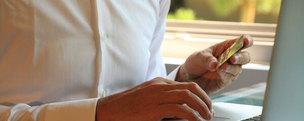 中国发布首部《中国法院的互联网司法》白皮书 在线庭审平均用时45分钟 中国发布首部《中国法院的互联网司法》白皮书 在线庭审平均用时45分钟 - 俄罗斯卫星通讯社