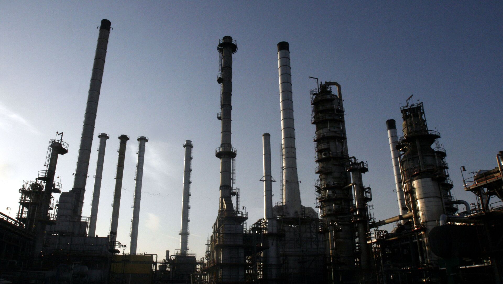 Нефтеперерабатывающий завод в Тегеране,  Иран - 俄罗斯卫星通讯社, 1920, 29.11.2021