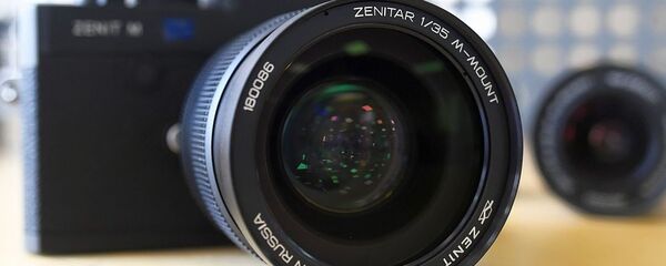 相机泽尼特-M(Zenit M)及其泽尼塔尔(Zenitar)1/35物镜 相机泽尼特-M(Zenit M)及其泽尼塔尔(Zenitar)1/35物镜 - 俄罗斯卫星通讯社