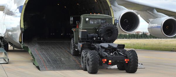 土耳其国防部宣布第十一架运载S-400系统的飞机抵达 - 俄罗斯卫星通讯社