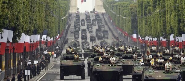 巴黎巴士底日拘押150多人 - 俄羅斯衛星通訊社