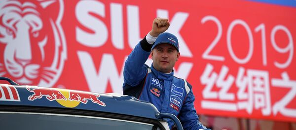 俄卡玛兹大师车队的参赛选手包揽丝绸之路拉力赛第9赛段前三名 - 俄罗斯卫星通讯社