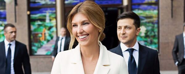 乌克兰第一夫人着浅黄色参加日本天皇即位仪式被指不敬 乌克兰第一夫人着浅黄色参加日本天皇即位仪式被指不敬 - 俄罗斯卫星通讯社