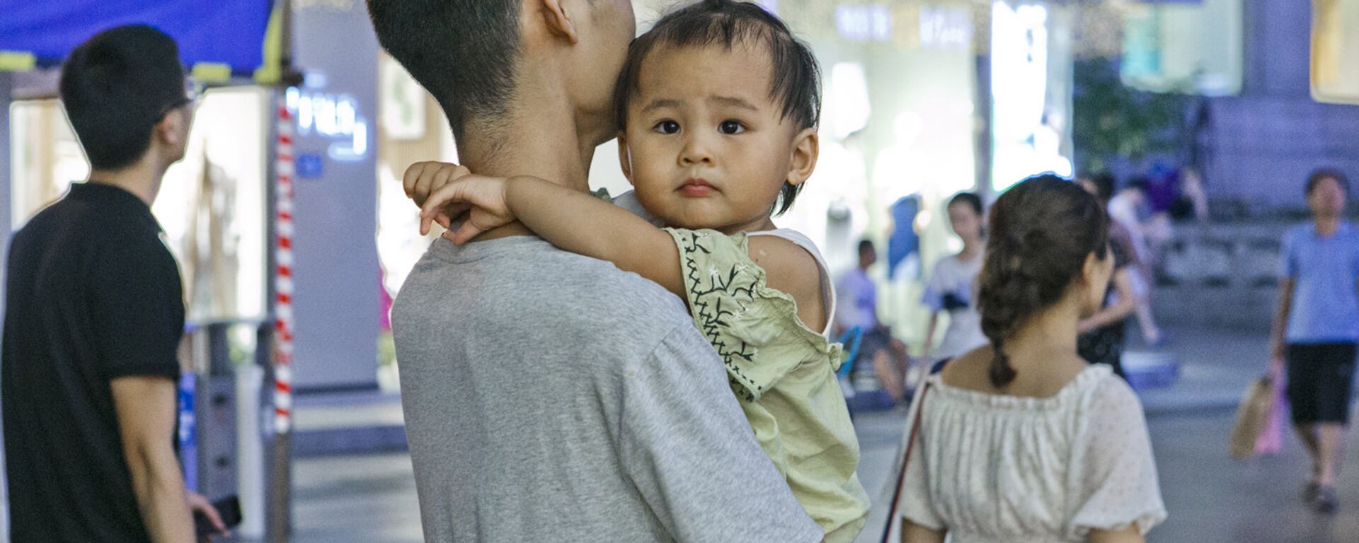 中国拟对托育服务专门立法，降低家庭养育成本 - 俄罗斯卫星通讯社, 1920, 22.12.2025