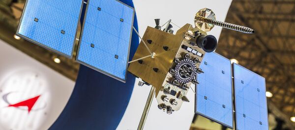 Макет российского космического аппарата серии Глонасс-К - 俄羅斯衛星通訊社