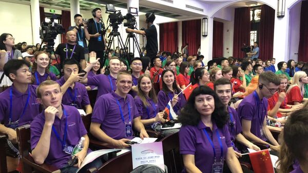 第十届中俄“长江—伏尔加河”青年论坛在重庆开幕，300余名中俄青年代表出席 - 俄罗斯卫星通讯社