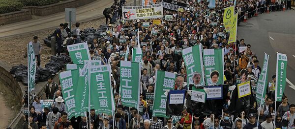 成千上万港人参加新的示威活动 - 俄罗斯卫星通讯社