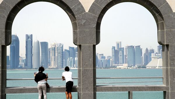 Люди на набережной Дохи, Катар - 俄羅斯衛星通訊社