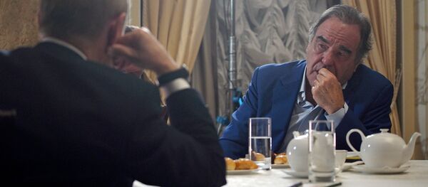 美国导演奥利弗•斯通请普京做自己女儿的教父 美国导演奥利弗•斯通请普京做自己女儿的教父 - 俄罗斯卫星通讯社