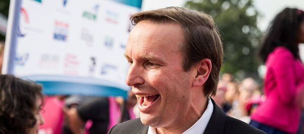 克里斯∙墨菲 - 俄罗斯卫星通讯社