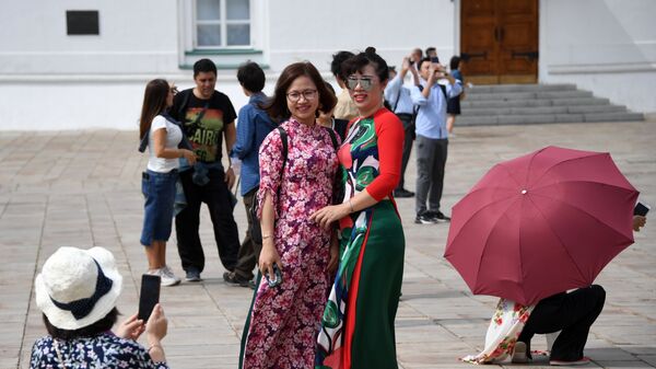 中国游客，克里姆林宫 - 俄罗斯卫星通讯社
